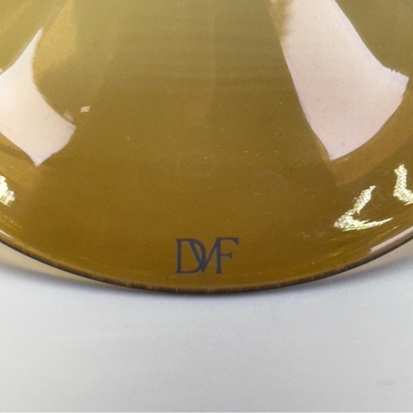 Set of 4 Diane Von Furstenberg 
Handblown Amber Wine Glasses - Picture 10 of 10